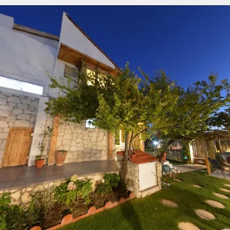 Alacati Sunset Boutique Hotel